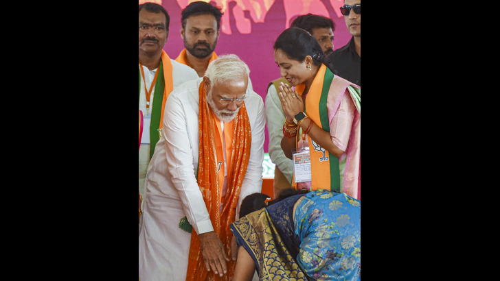 https://salarnews.in/public/uploads/images/newsimages/maannewsimage18032024_150904_modi_telangana (1).jpg